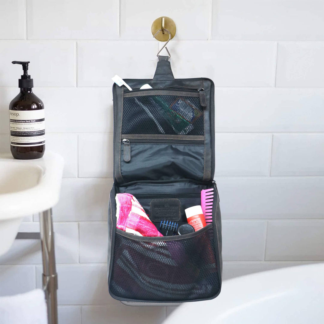 Leather Hanging Toiletry Bag (Unisex)