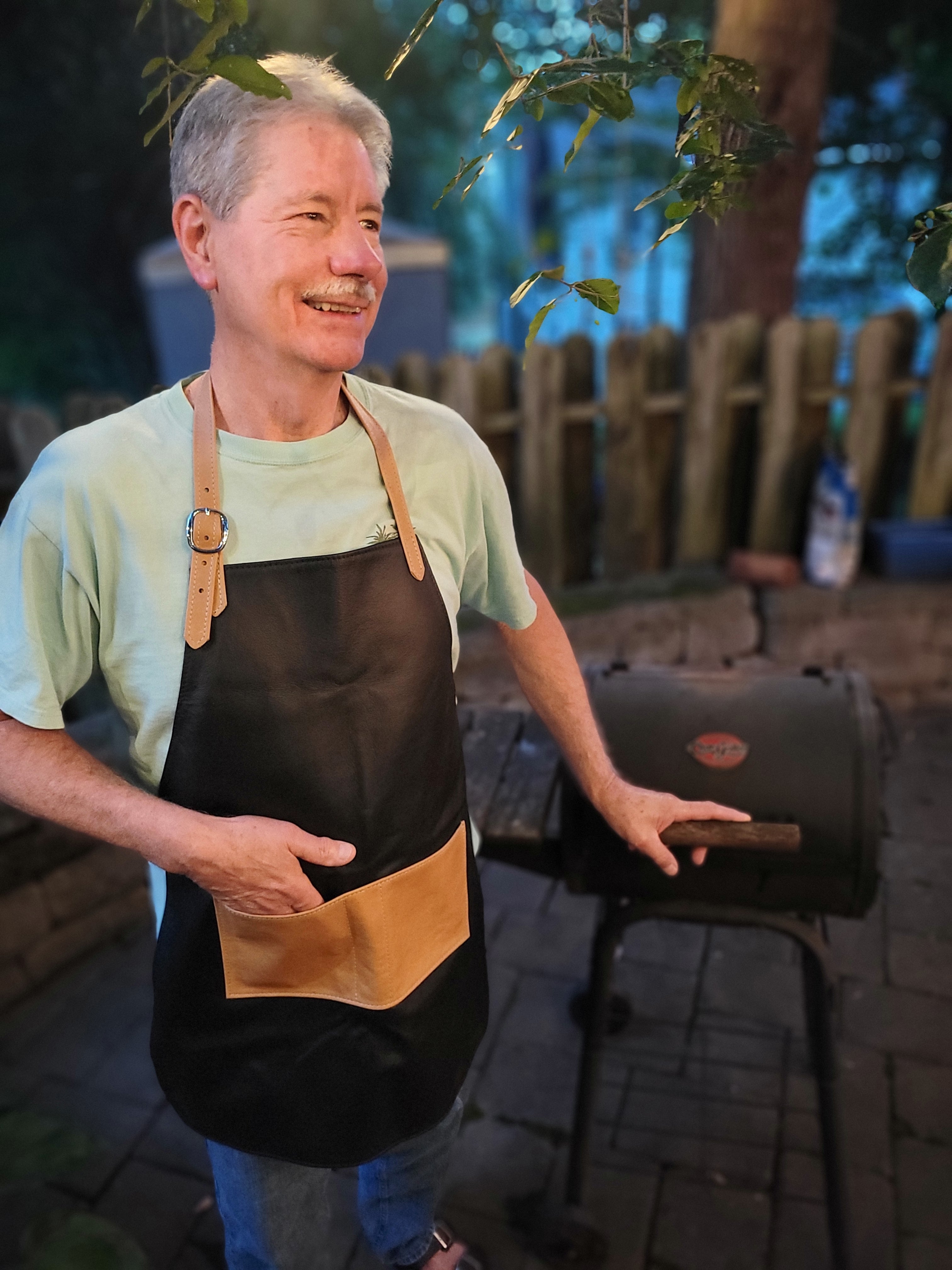 Leather Apron – Cobblestone Shoppes