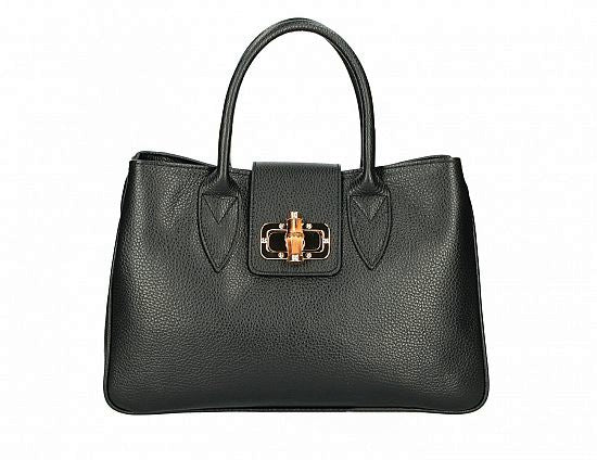 Modest Tote with a Twist