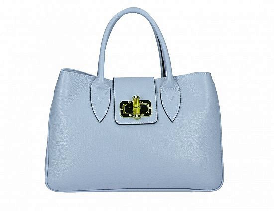 Modest Tote with a Twist