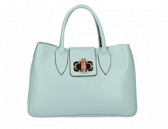 Modest Tote with a Twist